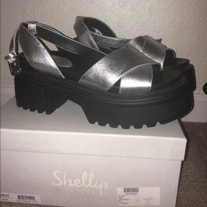 Platform sandals